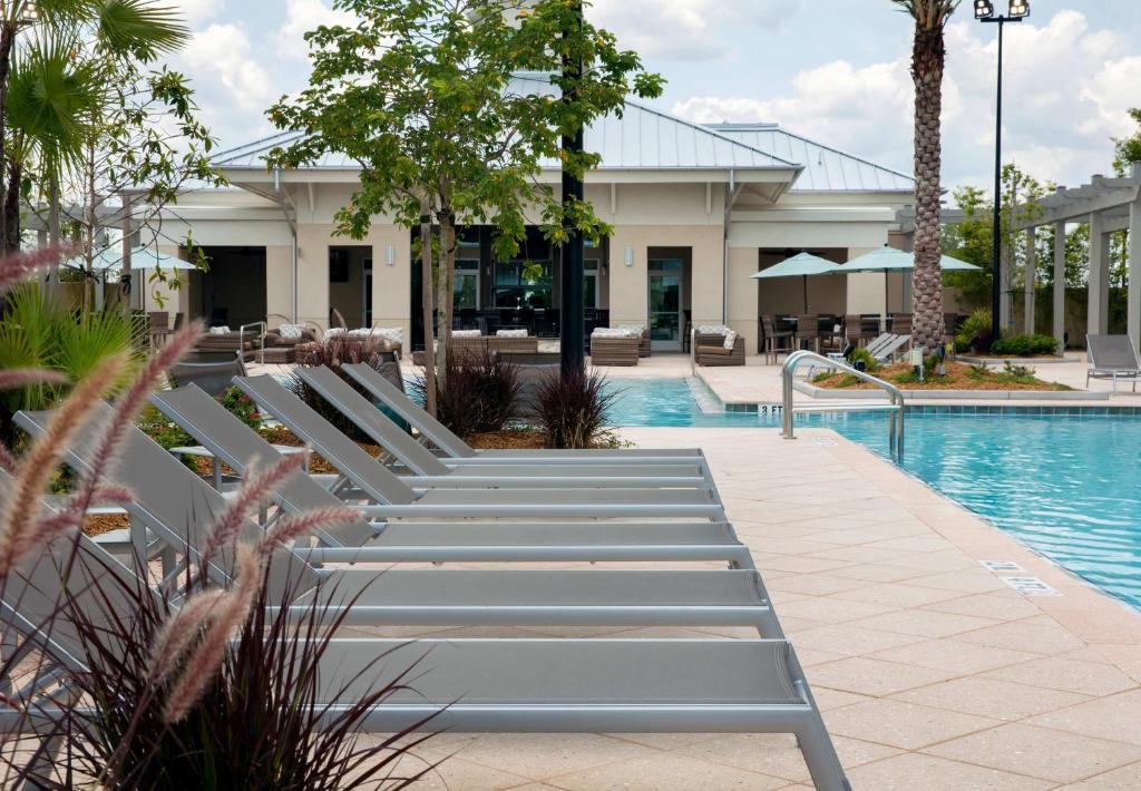 Springhill Suites By Marriott Orlando At Flamingo Crossings Town Center-Western Entrance Four Corners Exterior photo