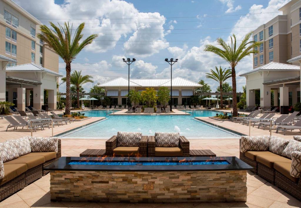 Springhill Suites By Marriott Orlando At Flamingo Crossings Town Center-Western Entrance Four Corners Exterior photo