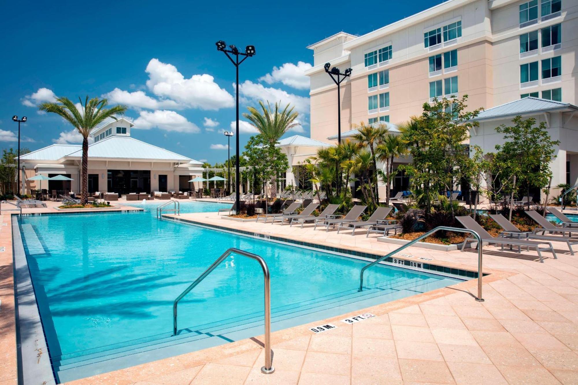 Springhill Suites By Marriott Orlando At Flamingo Crossings Town Center-Western Entrance Four Corners Exterior photo