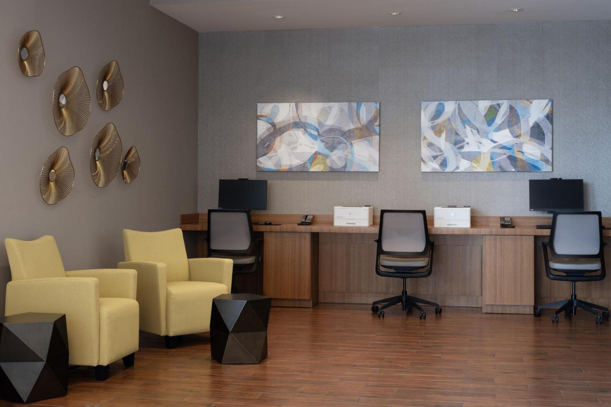 Springhill Suites By Marriott Orlando At Flamingo Crossings Town Center-Western Entrance Four Corners Exterior photo
